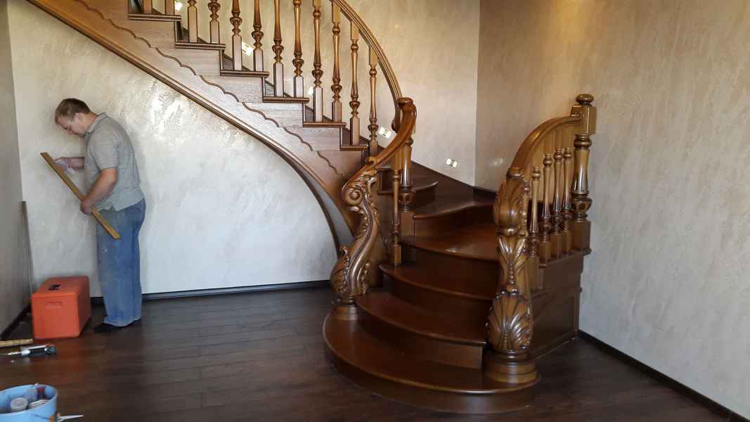 Между 15-м и 16-м этажами